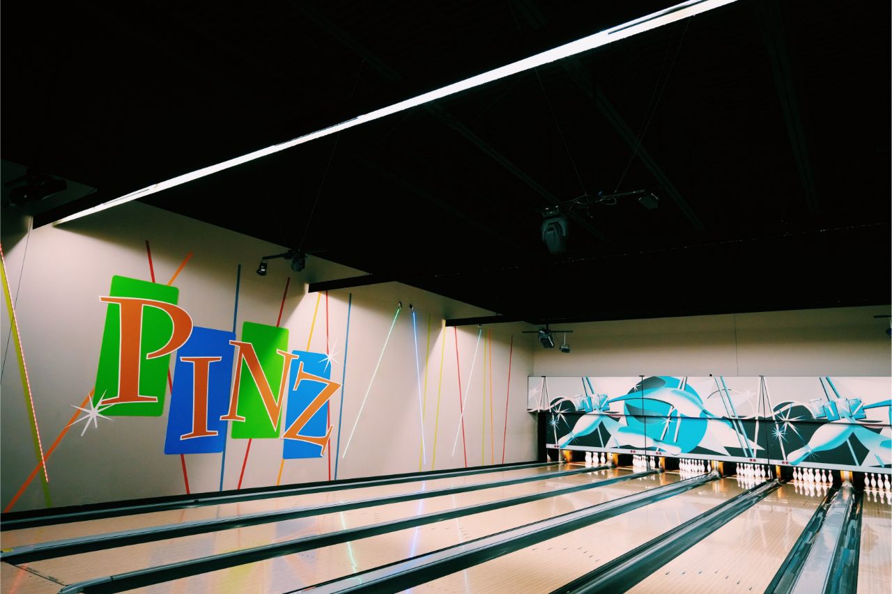 送料込み☆【陶板額】DANCING HOURS Stars Hollow Dance Marathon Poster - Heritage Series – WindowShopGal